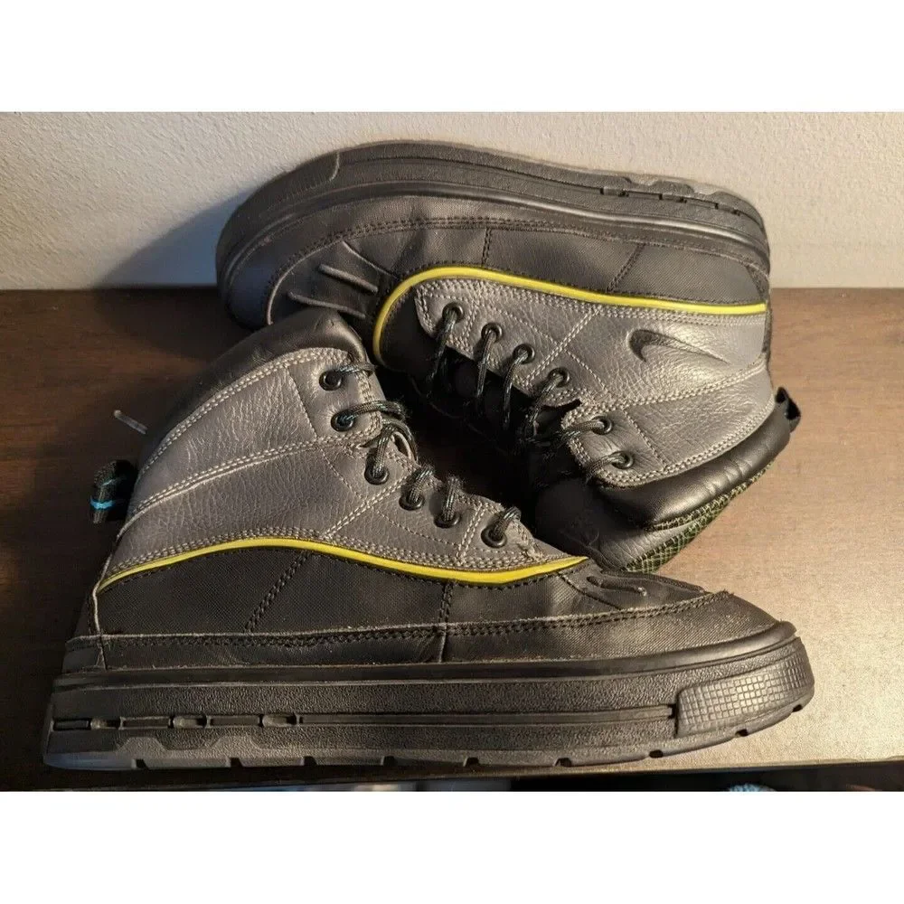 * Nike ACG Boys Woodside 2 High GS Boots Lace Up Gray & Black Size 5Y 524872-002